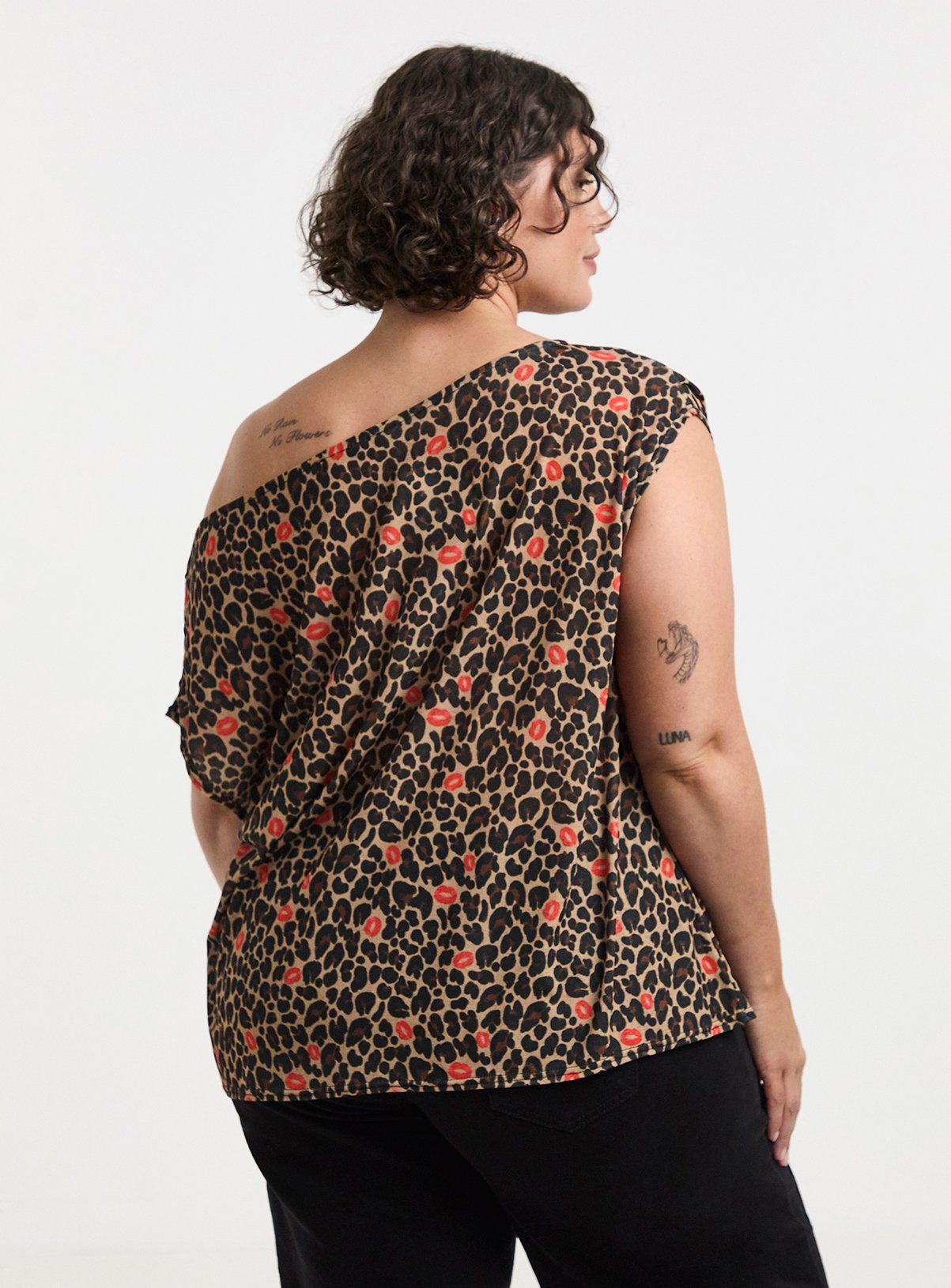 SIMPLY BE Leopard & Lips Print Off The Shoulder Mesh Top 22 - Image 2 thumbnail